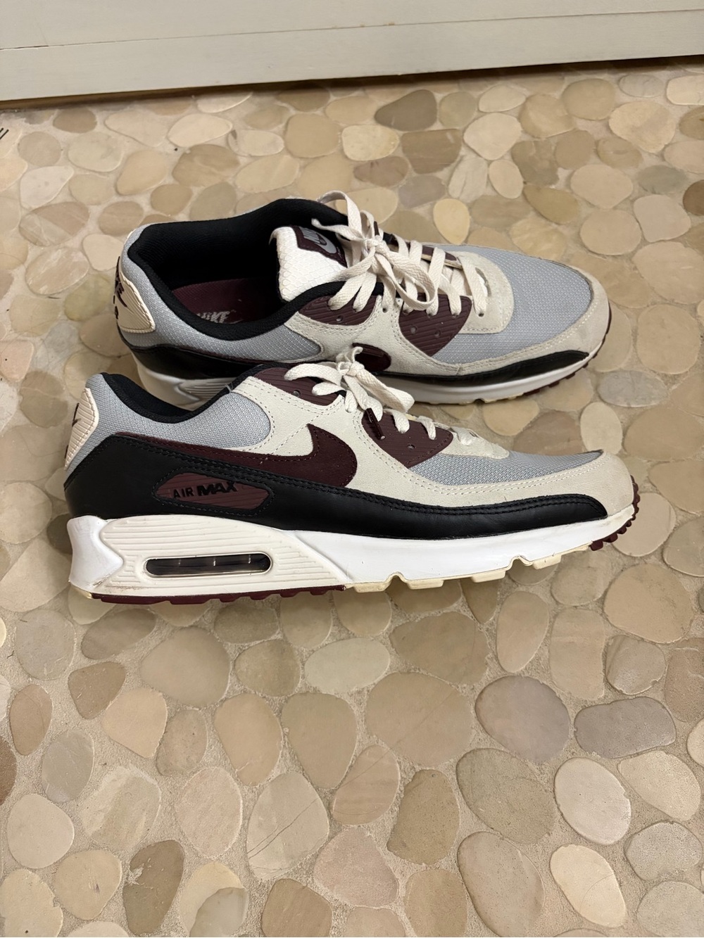 Nike Men’s Air Max 90 Sneakers - Grey/Phantom/Black/Burgundy Crush